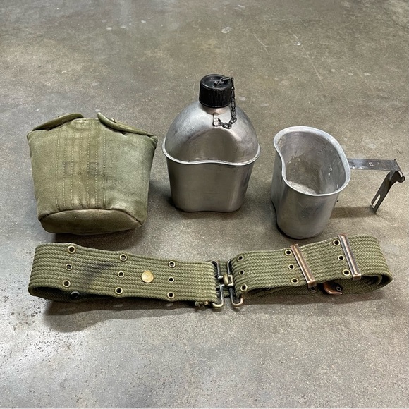 WW2 1943 Dated U.S. Military Canteen Set - Picture 1 of 16